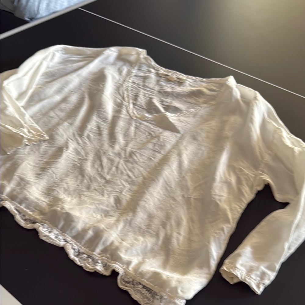 TEXTILE Elizabeth and James White Long Sleeve Blouse